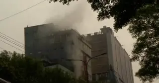 নিয়ন্ত্রণে মিরপুরে বহুতল ভবনের আগুন